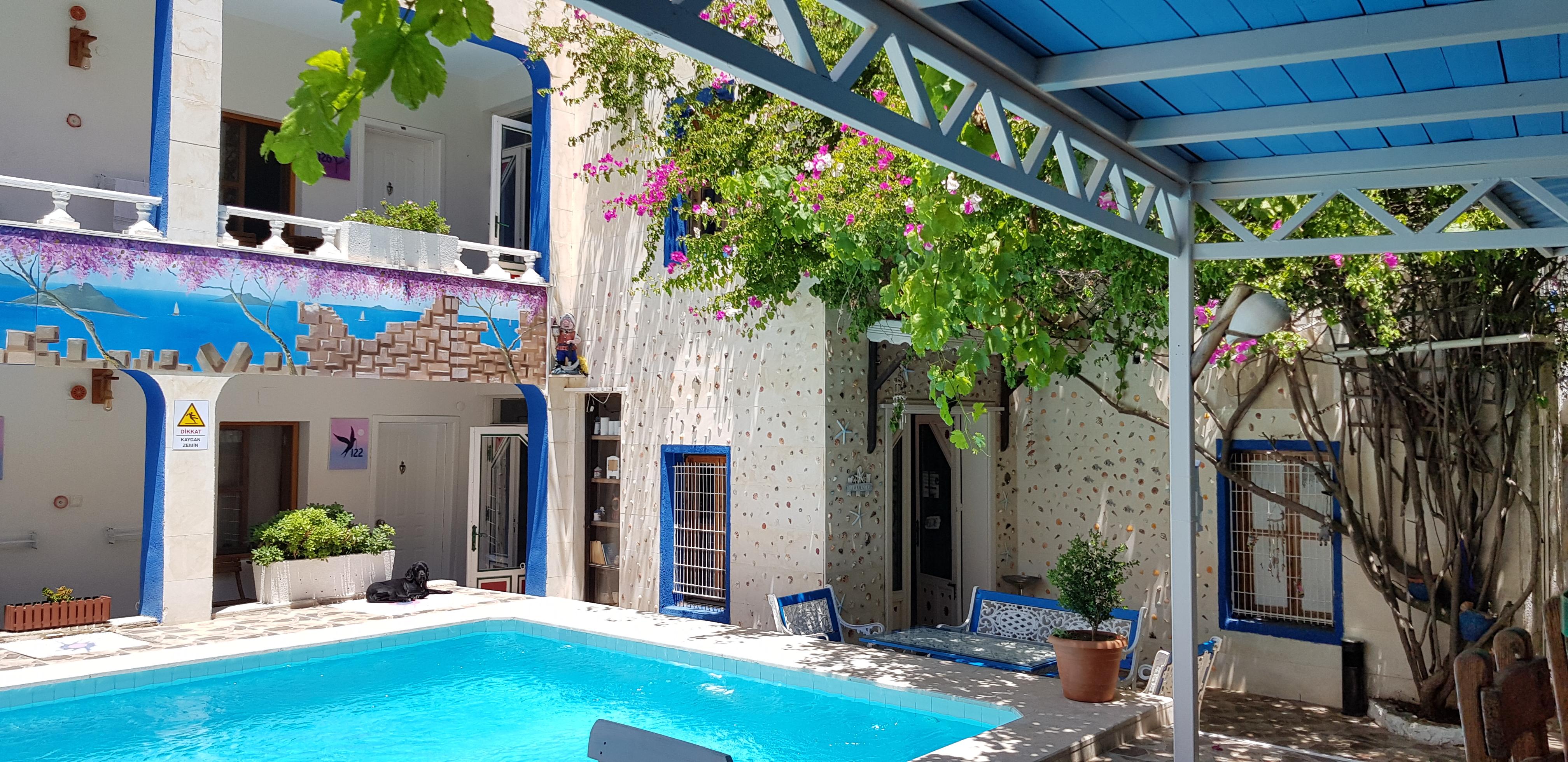 Hakan Hotel Битез Екстериор снимка