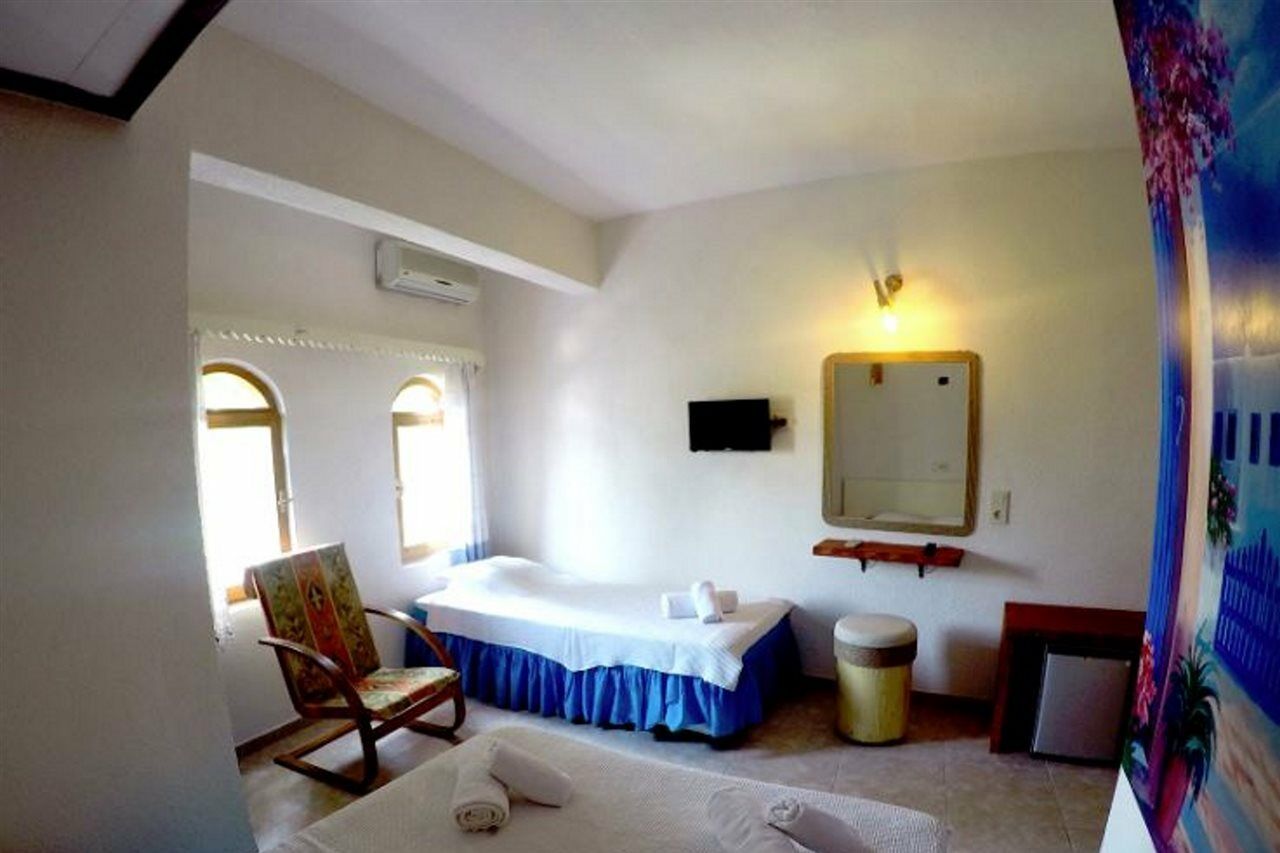 Hakan Hotel Битез Екстериор снимка
